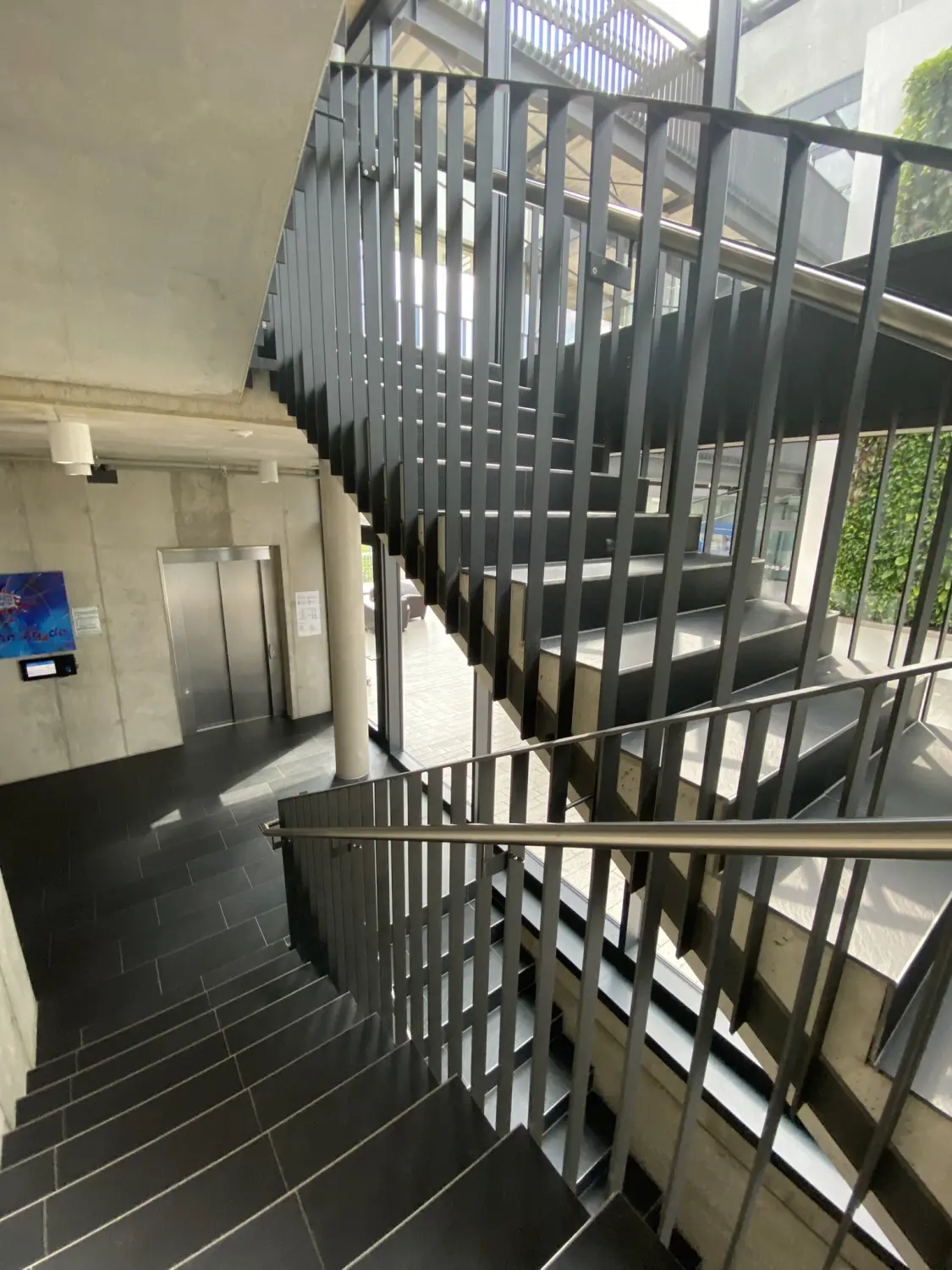 Karipov UG, Metallgeländer für Treppen